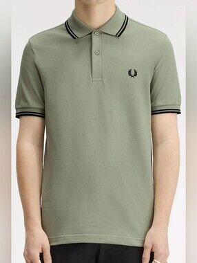 Fred Perry. Twin Tipped Fred Perry Shirt. Style: M3600. Colour: Seagrass/black.